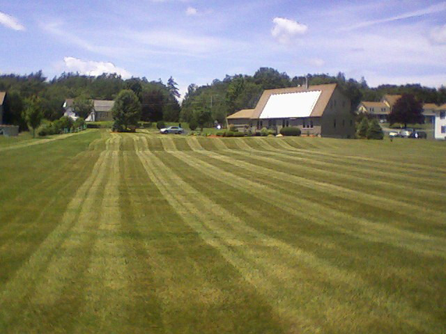 Pelham NH Commercial Lawn Care, Mowing, Edging, Trimming, Pruning